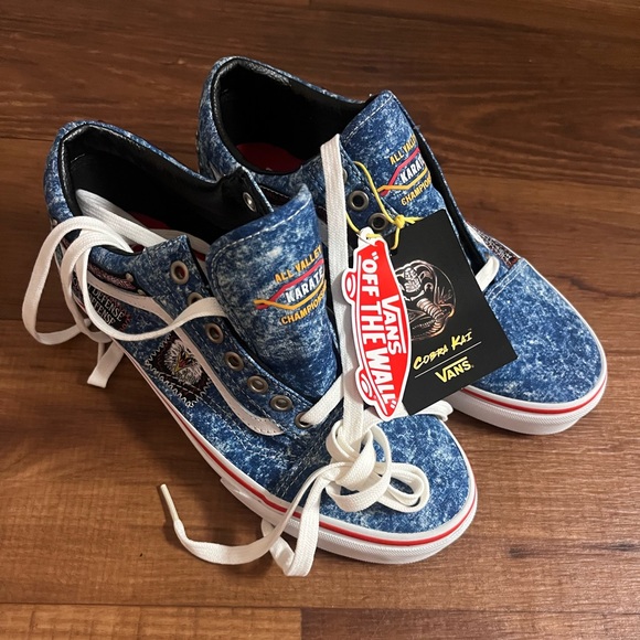 Vans Cobra Kai Old Skool Eagle Fang Shoes Denim Men’s Size 7 - Picture 2 of 3